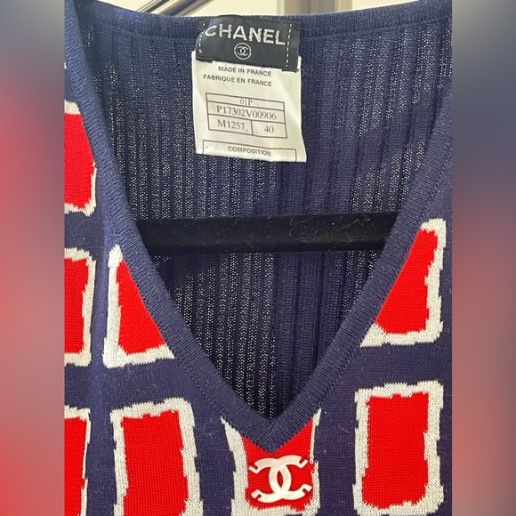 CHANEL RARE TOP - Picture 5 of 12